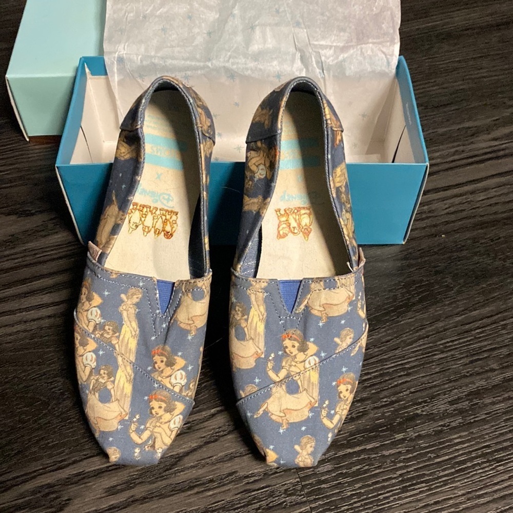 🍍TOMS SNOW WHITE🍍size 9🍍
